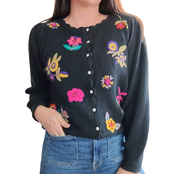 Vintage Nell Flowers Cardigan Womens Medium Black Floral Embroidered Grannycore - Picture 1 of 9